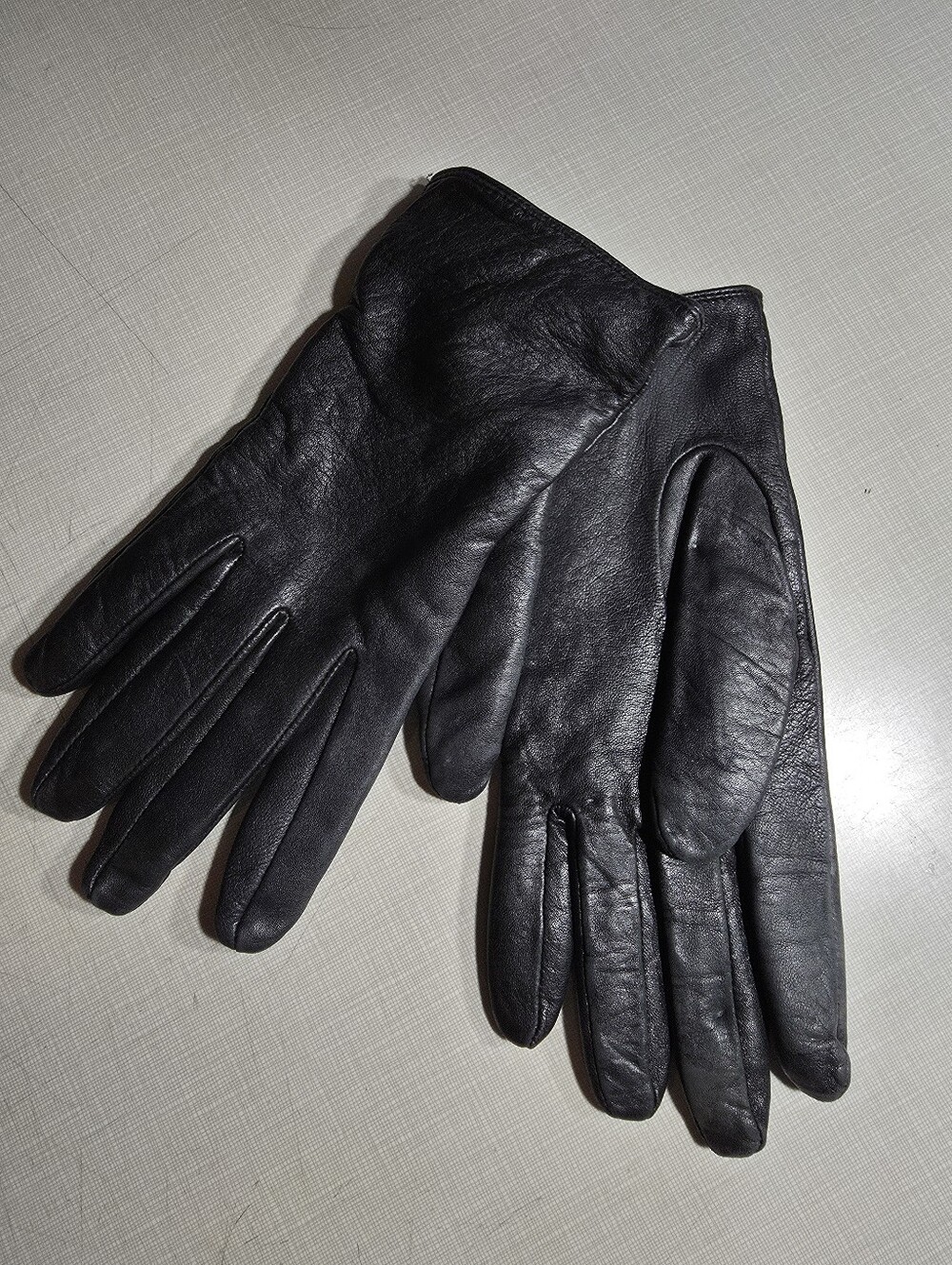 Worthington Black Leather Women's Gloves